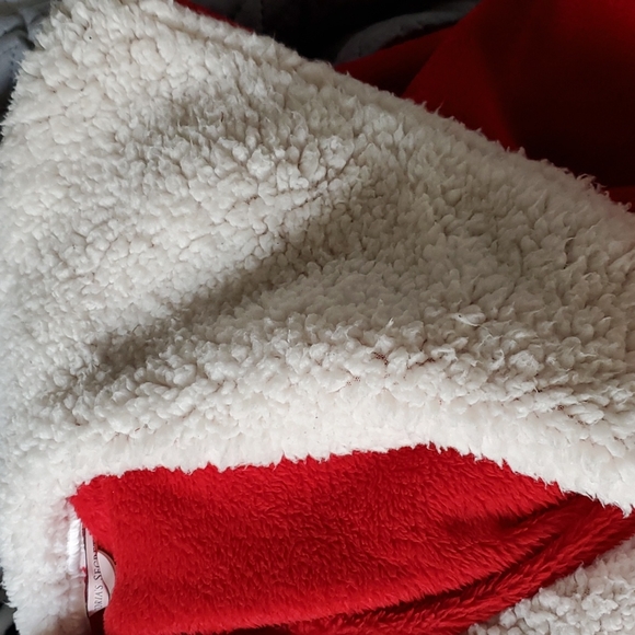 VICTORIA SECRET RED ROBE - Picture 5 of 5